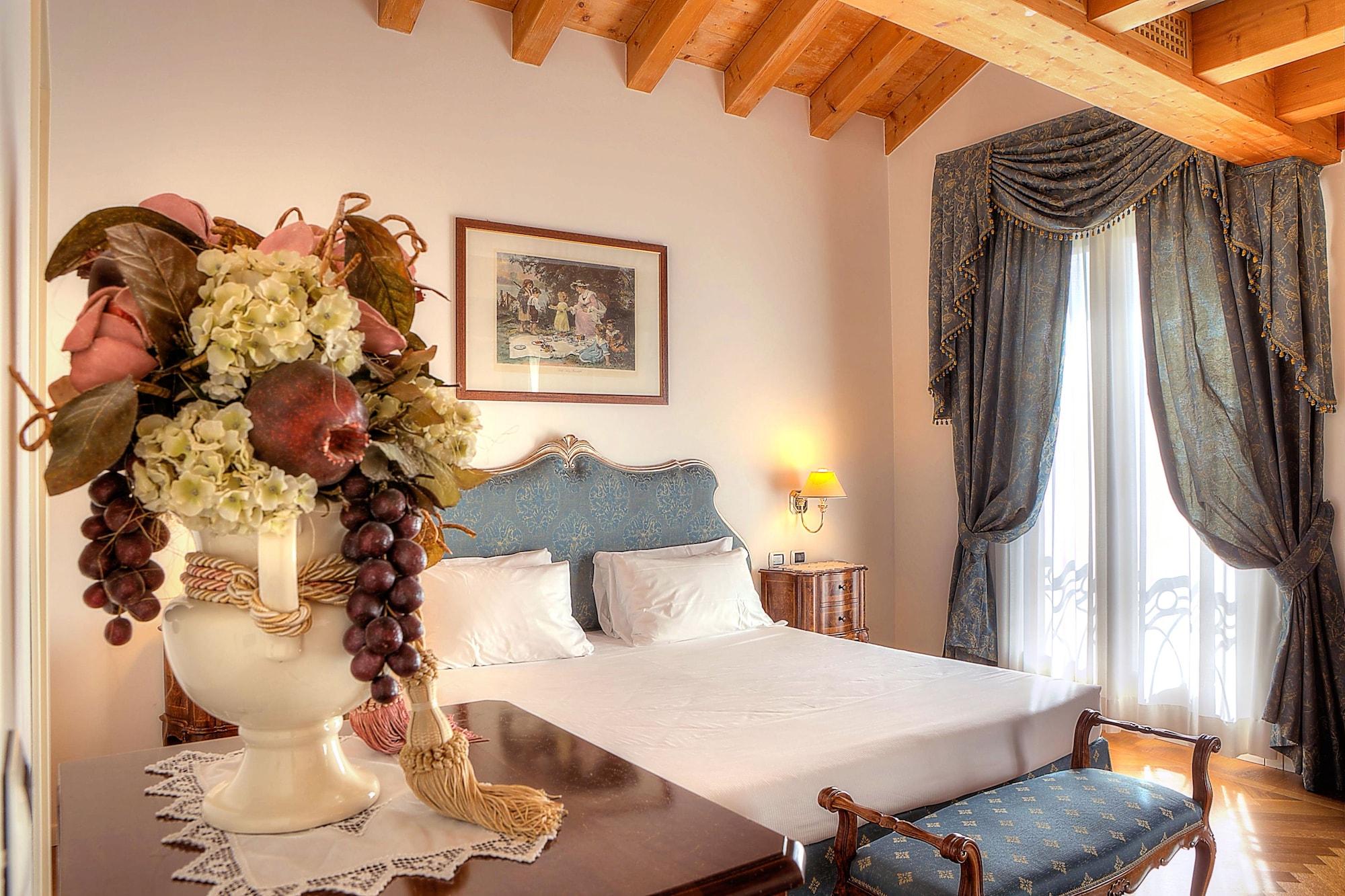 Borgo Ca Dei Sospiri Hotel Quarto dʼAltino Buitenkant foto