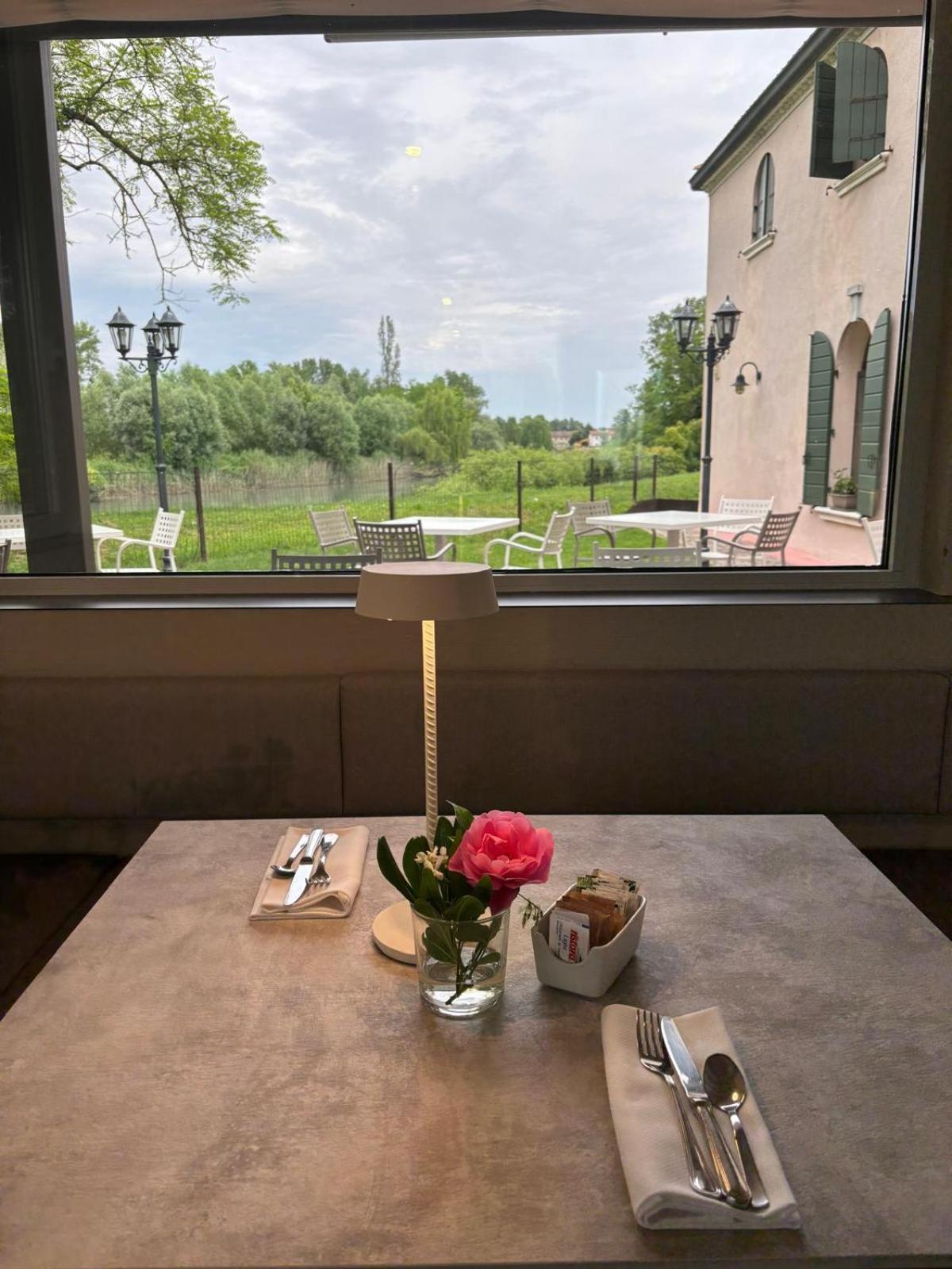 Borgo Ca Dei Sospiri Hotel Quarto dʼAltino Buitenkant foto